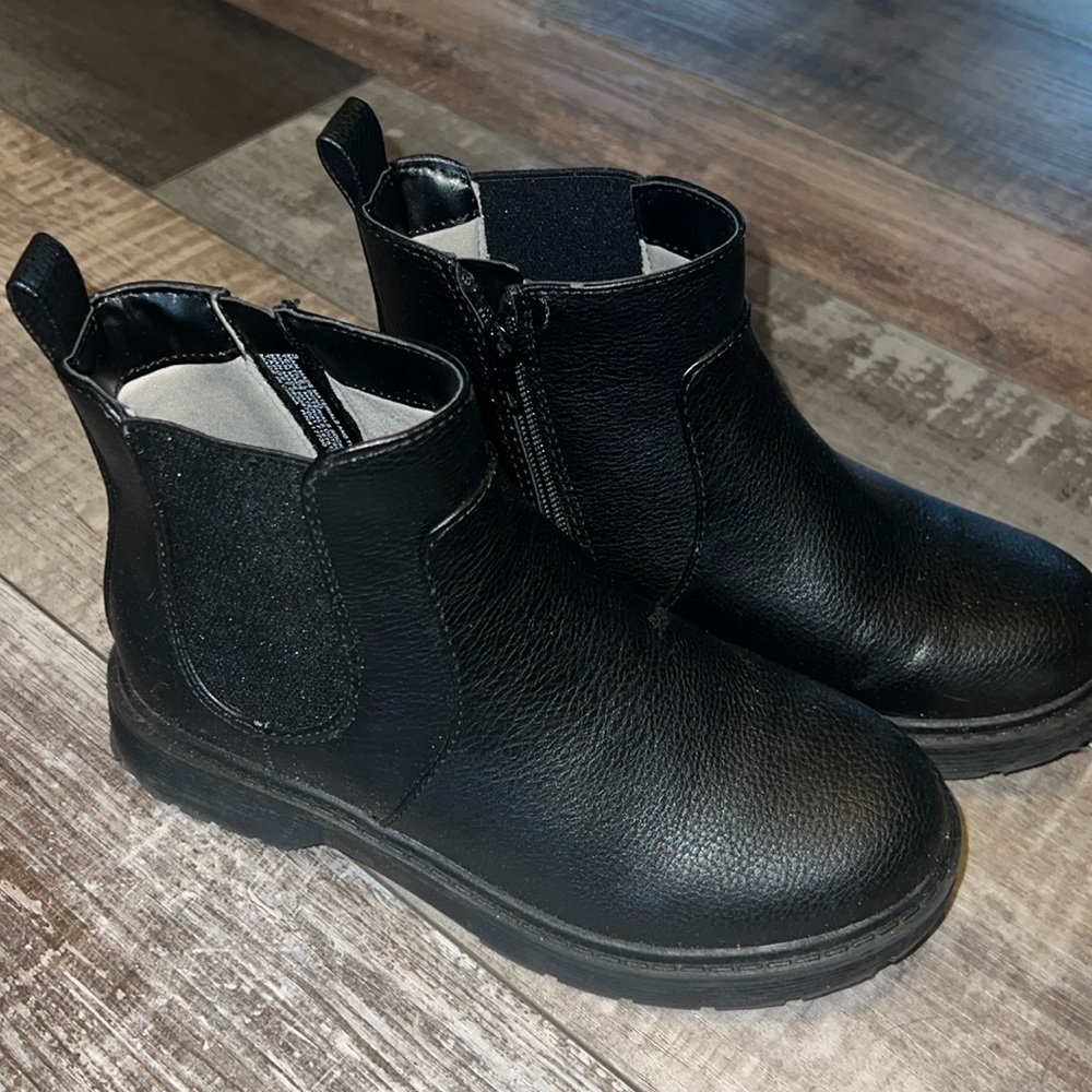 Girls leather booties